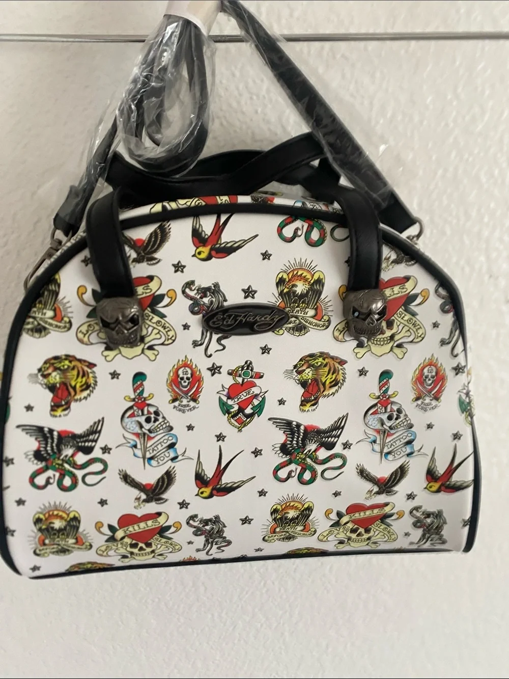 Ed Hardy strap closure